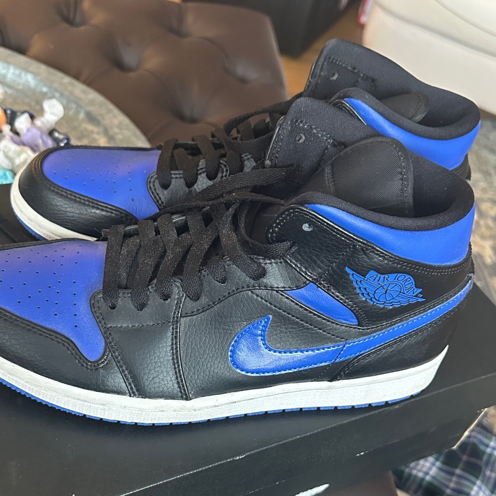 Nike Black and Blue Athletic Shoes